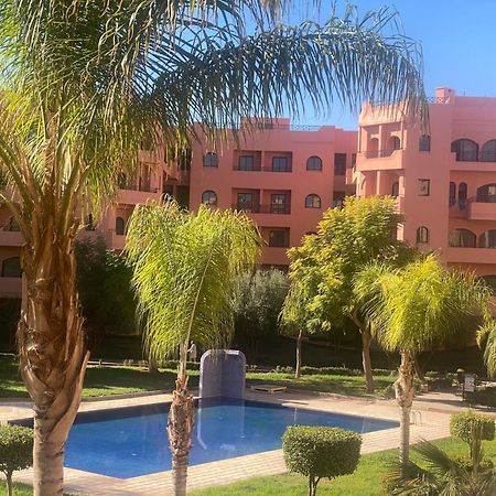 Un Moderne Chic Appartement Vue Sur Piscine Marrakesh Exteriör bild