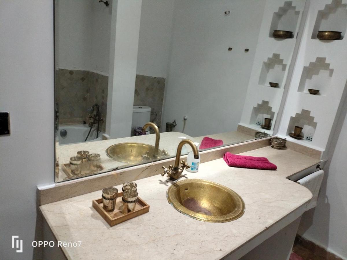 Un Moderne Chic Appartement Vue Sur Piscine Marrakesh Exteriör bild